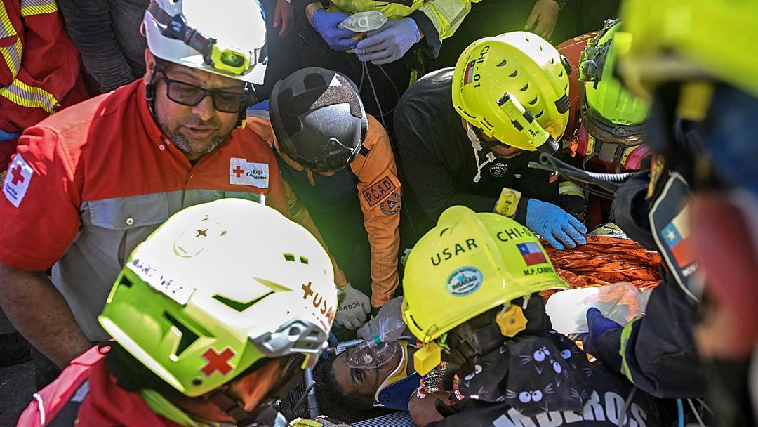 Man Rescued After 8 Days in Venezuela Quake Rubble
