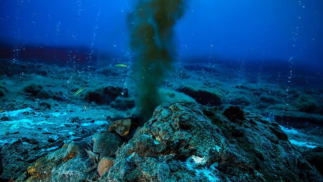 Scientists Witness First Real-Time Seafloor Spreading Event
