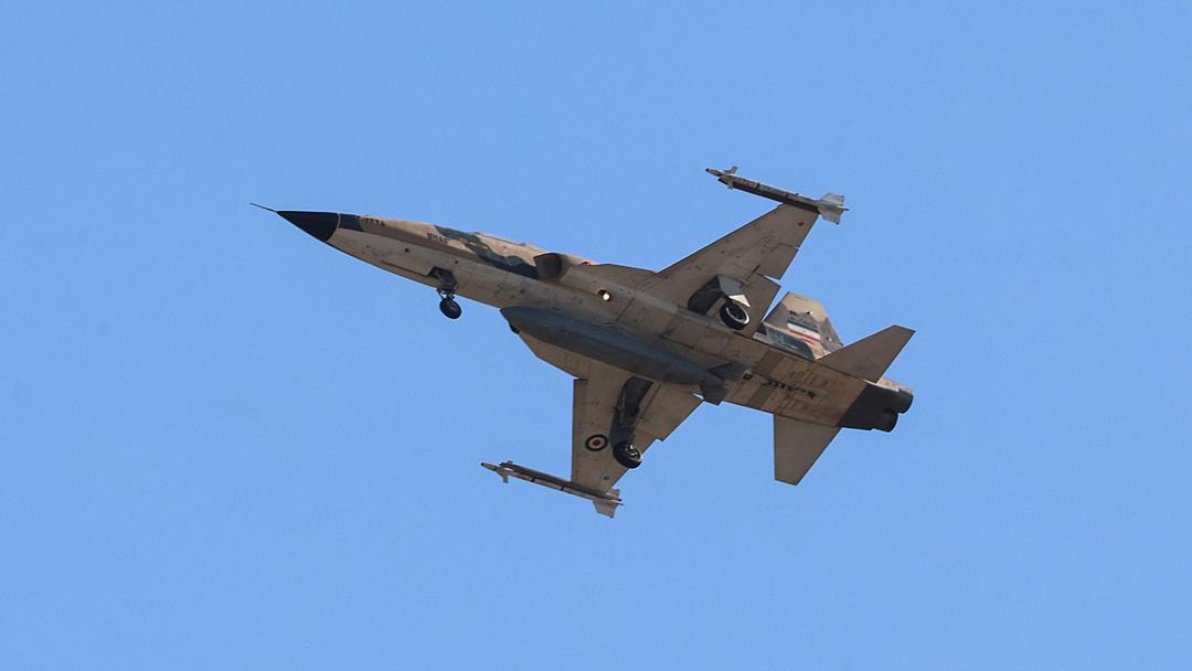 Iran Threatens to Close Hormuz Amid US Strikes