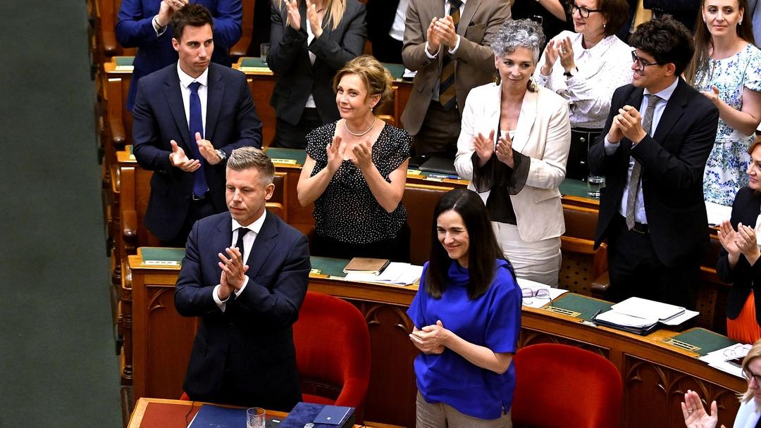 Hungary Passes Amendment to End President's Mandate