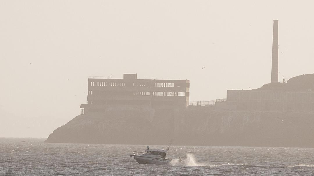 Coast Guard Suspends Search After Boat Sinks Near Alcatraz