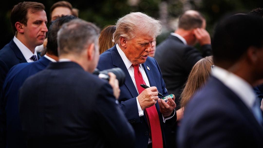 Trump Announces 200% Tariff on Imported Generic Drugs