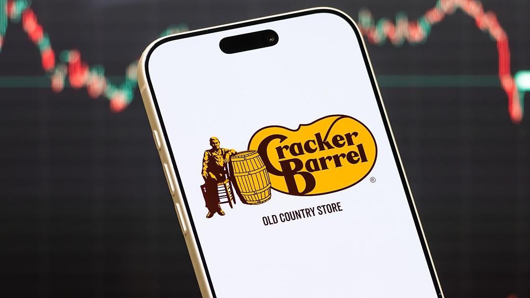 Cracker Barrel CEO Behind Logo Controversy to Step Down
