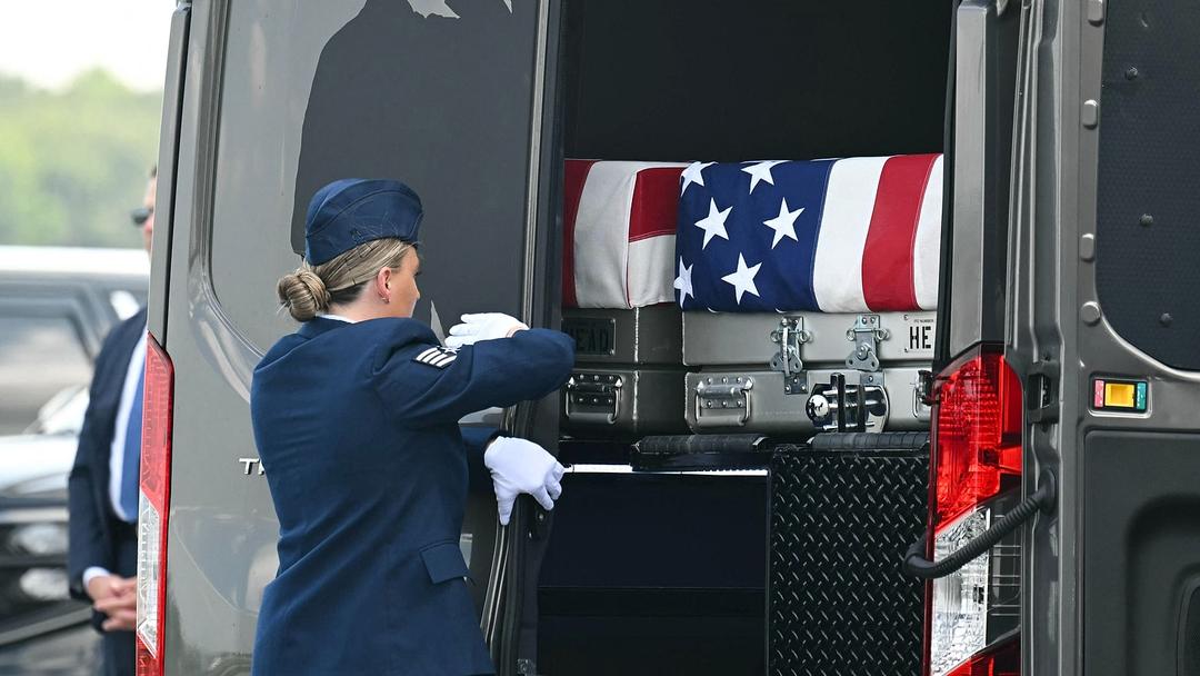 Poll: Just 1 in 3 Americans Back Iran War