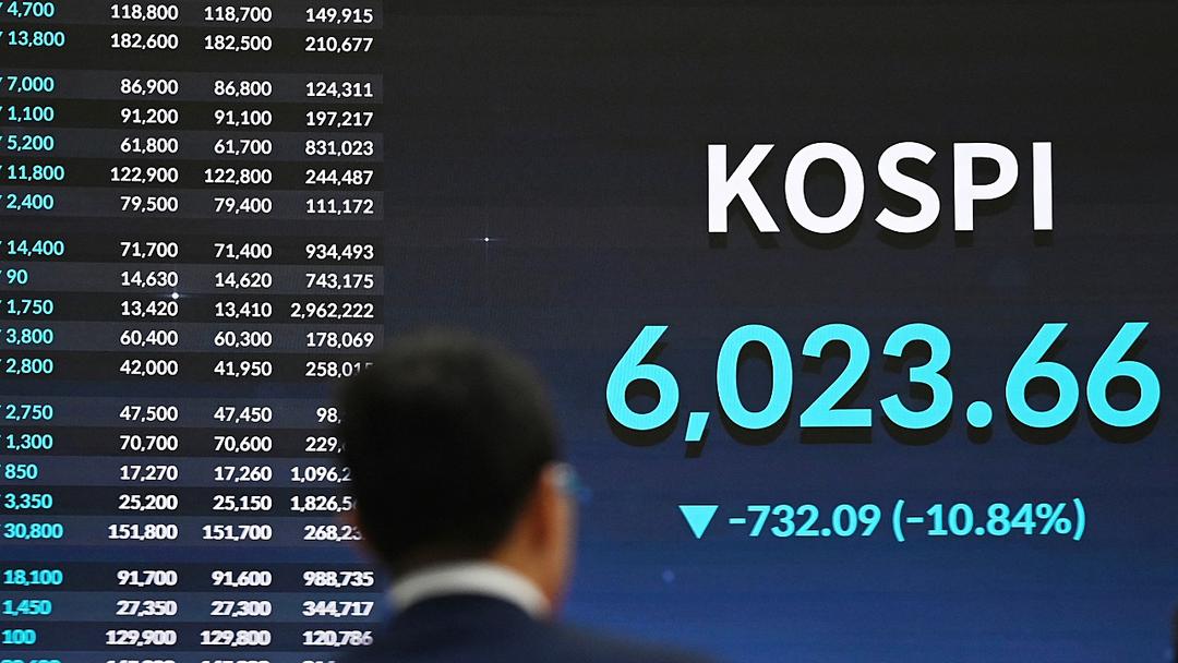 AI Anxiety Sparks Chip Stock Sell-Off Across Global Markets