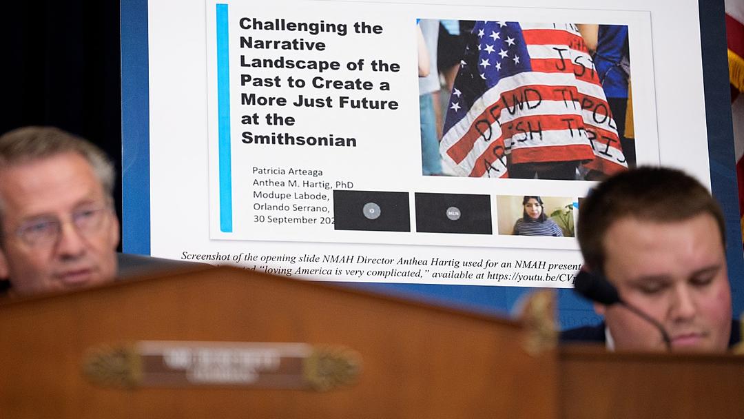 Trump Orders Smithsonian to Post Warnings About Alleged 'Inaccurate' US History
