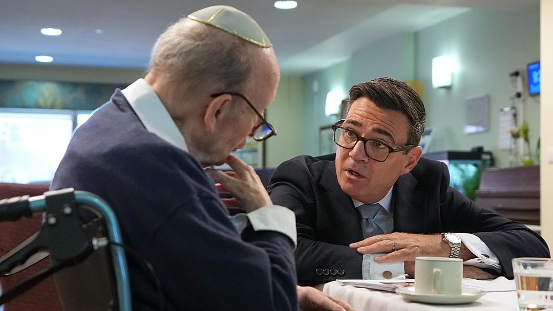 UK: Burnham Pledges 'Cross-Party Consensus' in Social Care Speech