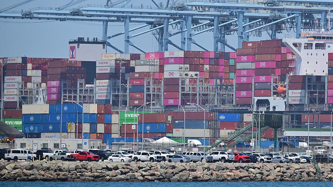 US Trade Deficit Shrinks in June