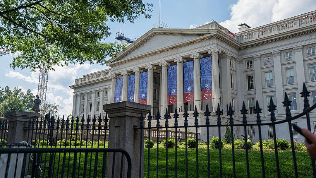 US Deficit Hits Record $432B in July