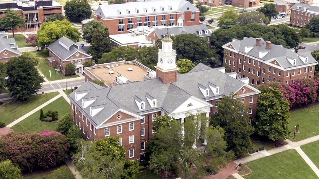 5 Shot Outside Virginia State University Dorms