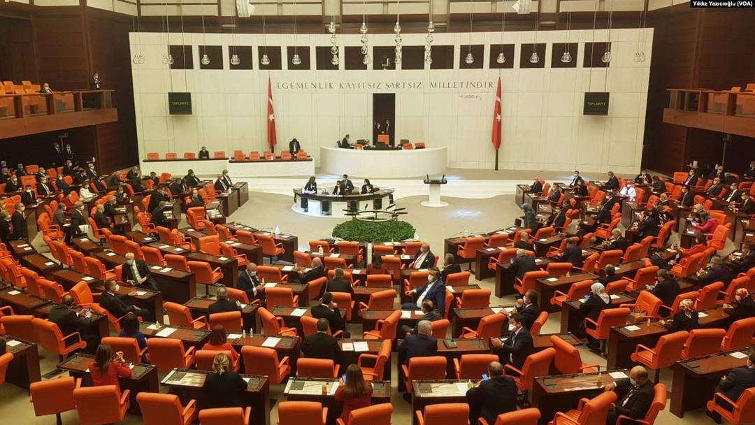 Sweden's NATO Bid Delayed in Turkish Parliament