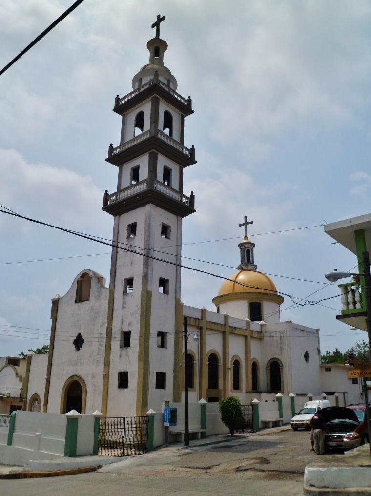 At Least 10 Dead, 60 Injured After Church Collapses in Mexico