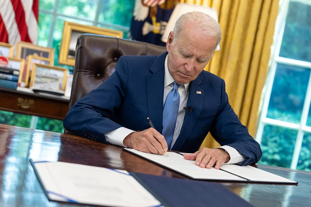 US Congress Averts Government Shutdown