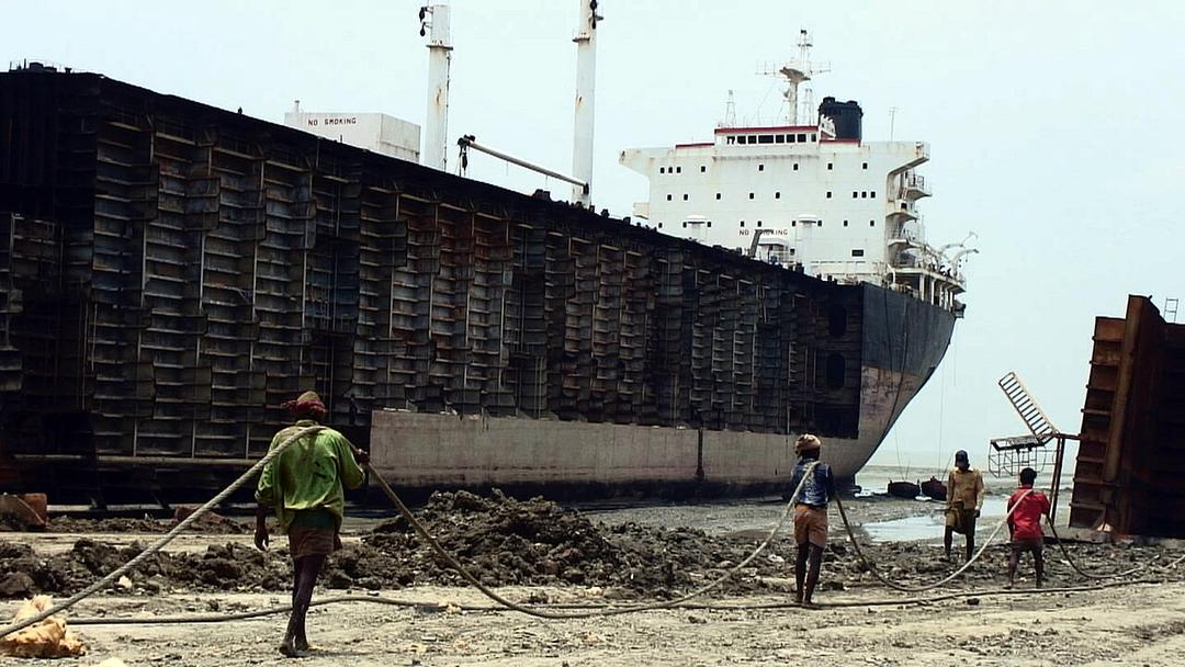 HRW: European Companies Ditching Toxic Ships on Bangladesh Beaches