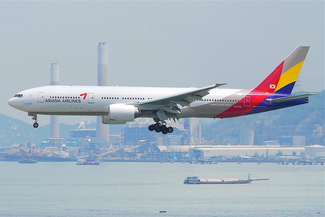 Asiana Airlines Stops Selling Emergency Exit Seats After Door Opens