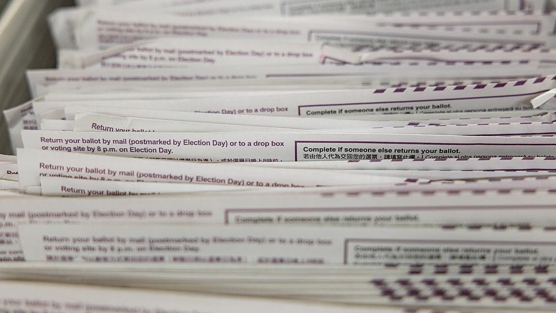 Whistleblower: US Postal Service Ballot Portal Risks Midterm Chaos