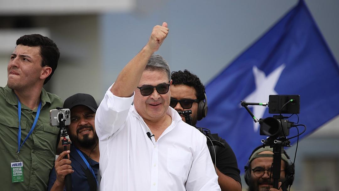 Honduras Drops Fraud Charges Against Ex-President