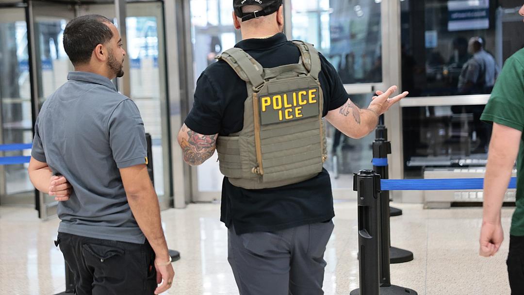 DOJ Ties Welfare Funds to Immigration Reporting