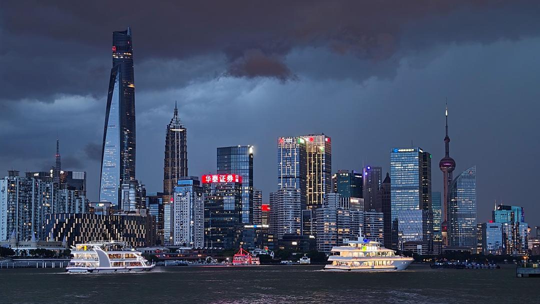 China Pumps $54B into 8 State Banks, Insurers