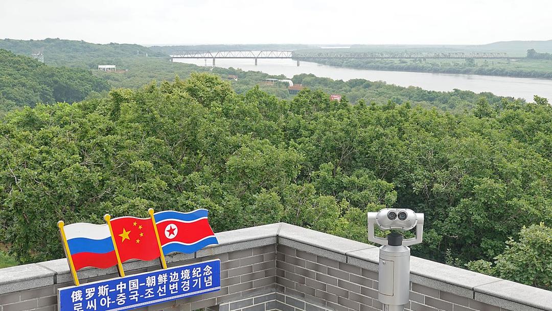 Russia, North Korea Open First Road Bridge