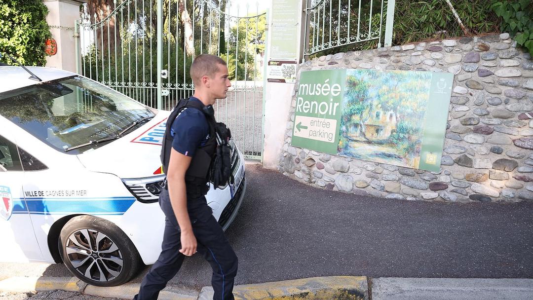 Thieves Steal Paintings Worth €9M From French Renoir Museum
