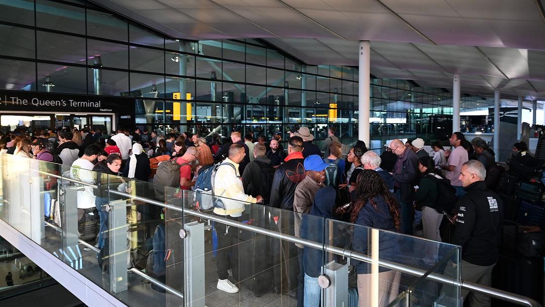 UK: Burnham Backs NATS Chief as Over 2K Flights Get Canceled