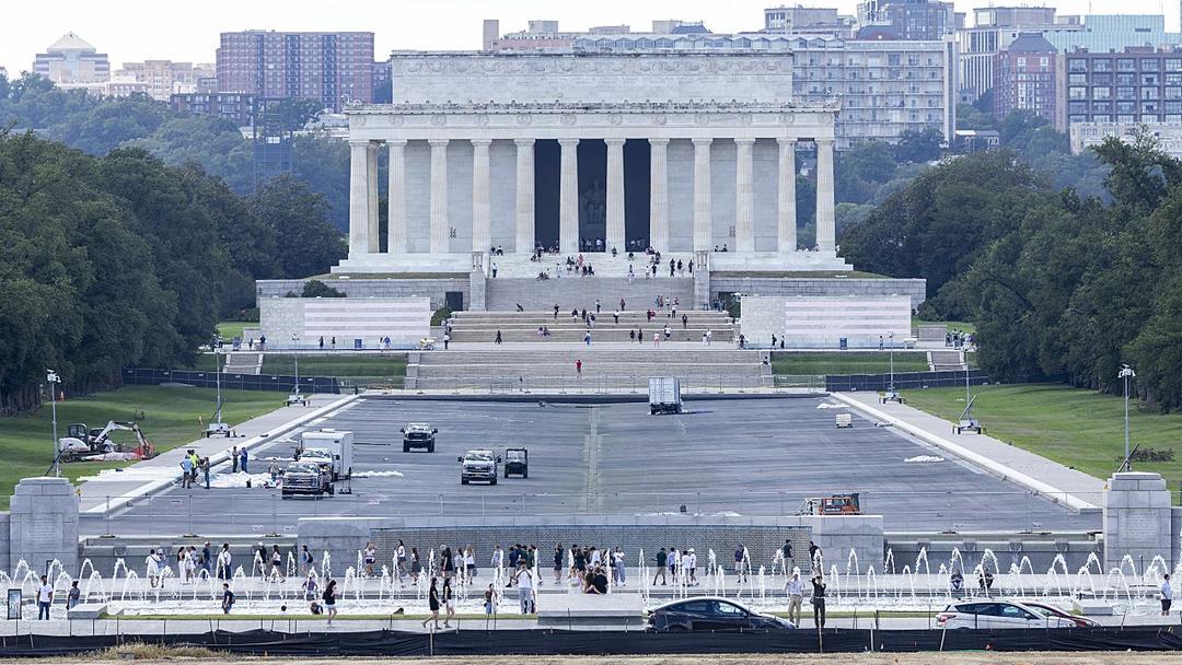 Contractor Says Repairs Damaged Reflecting Pool