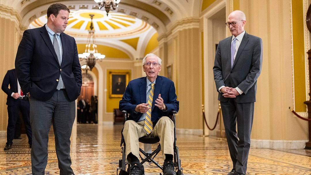 McConnell Returns to Senate in Wheelchair After 3 Months