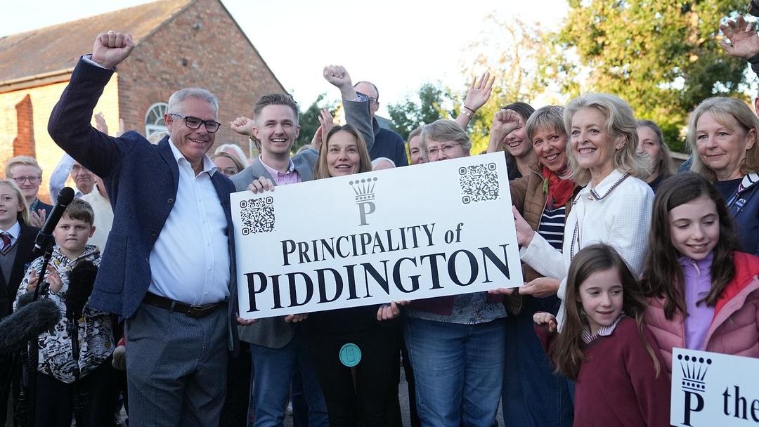UK: Oxfordshire Village Votes in Favor of Independence Over Asylum Plan