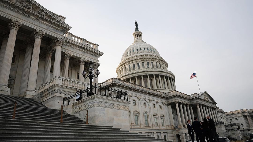 7 Republicans Break Ranks as House Votes to End Iran War