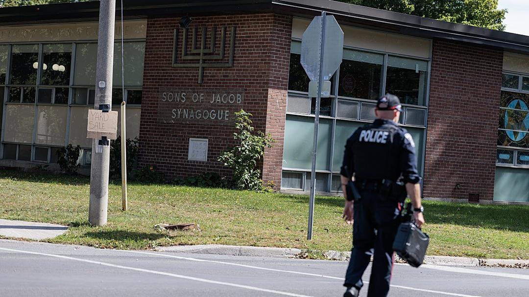 Canada: Officer Shot Outside Synagogue on Yom Kippur