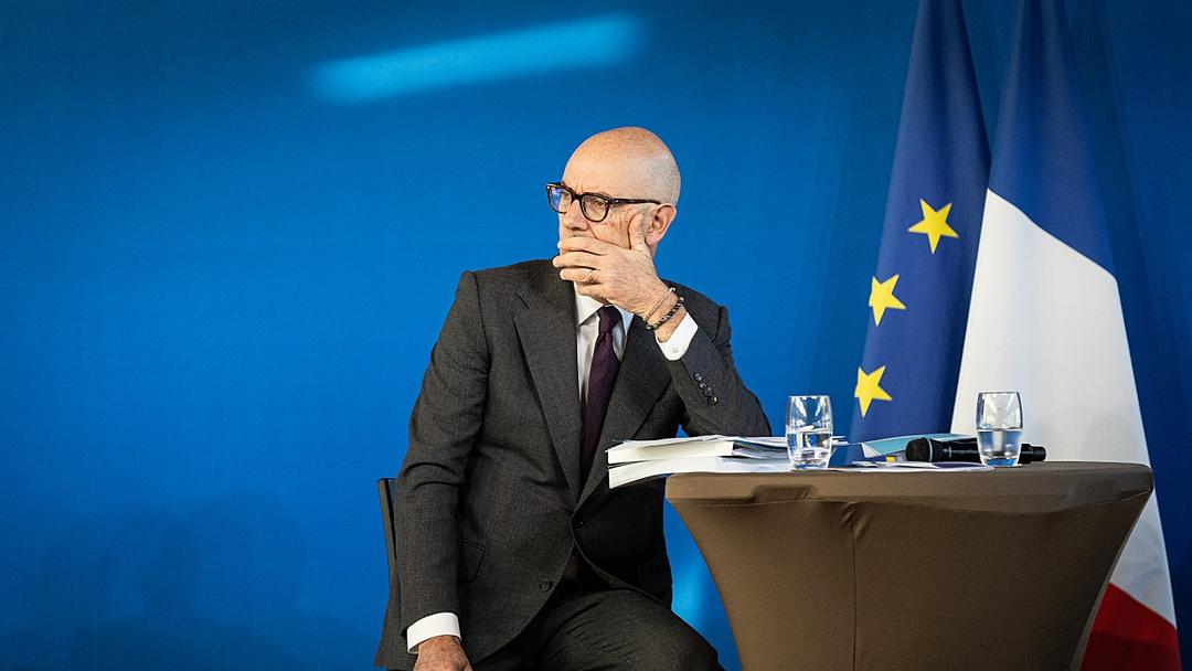 France's 2027 Budget: €54 Billion in Savings, No Broad Tax Hikes