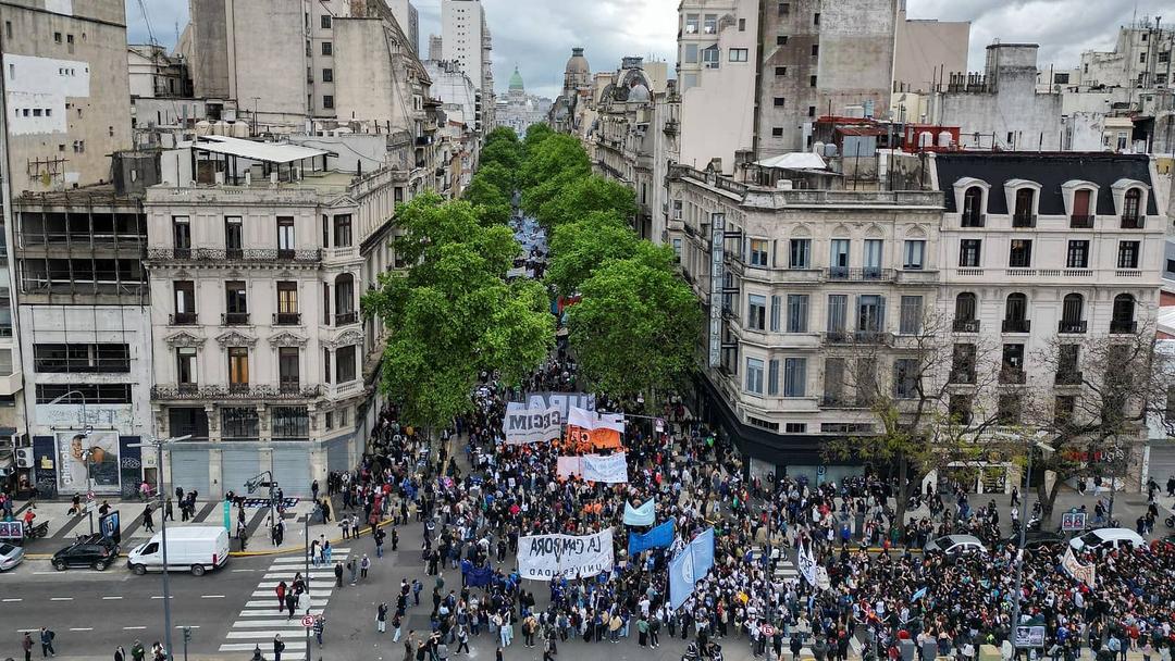 Thousands March in Argentina Over University Funding Law