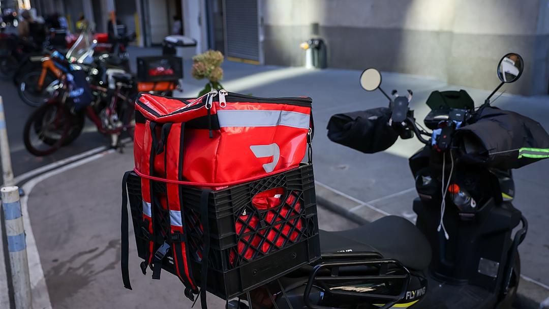 DoorDash Nears $17 Billion Deal to Buy Instacart